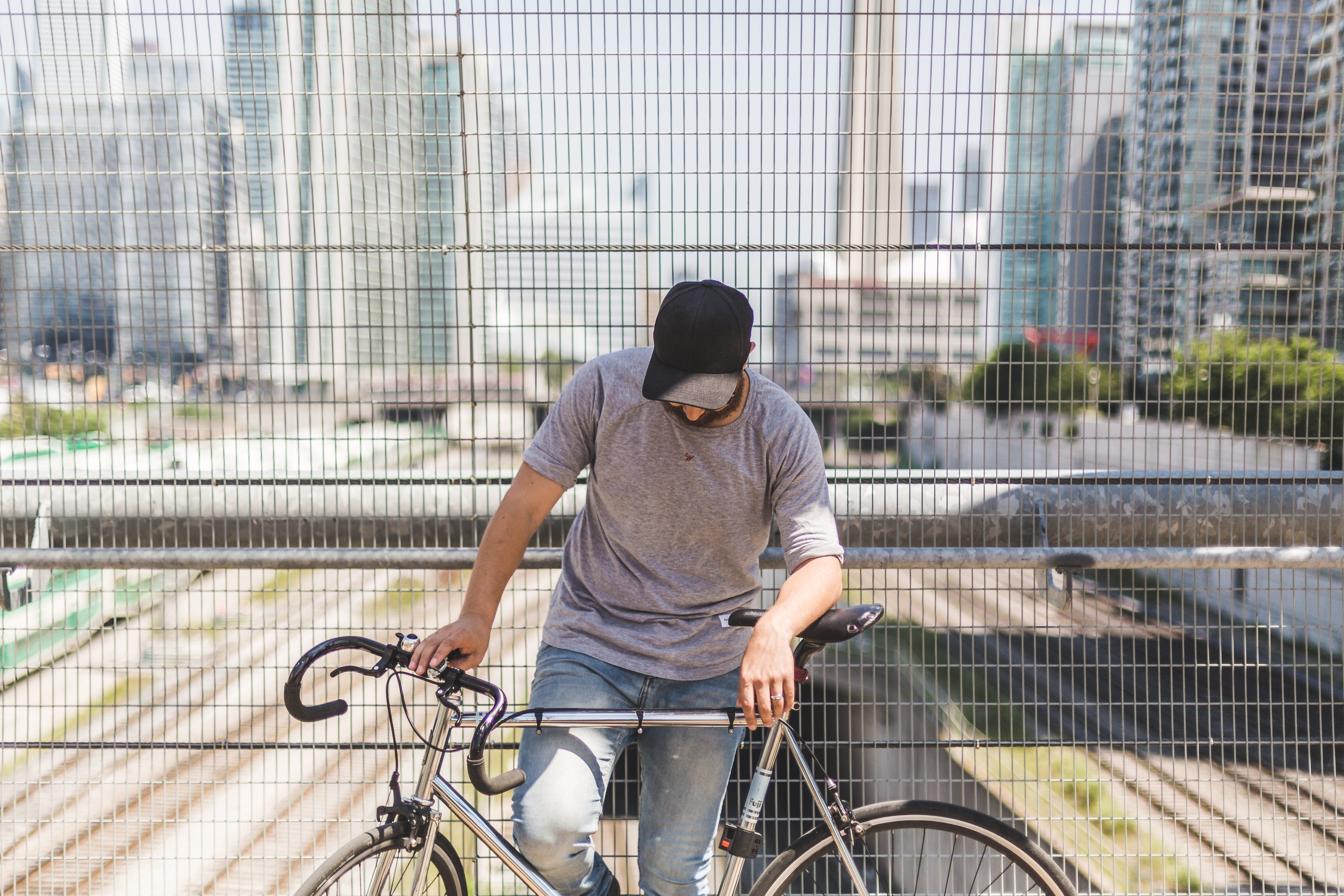 files/man-posing-with-bike.jpg